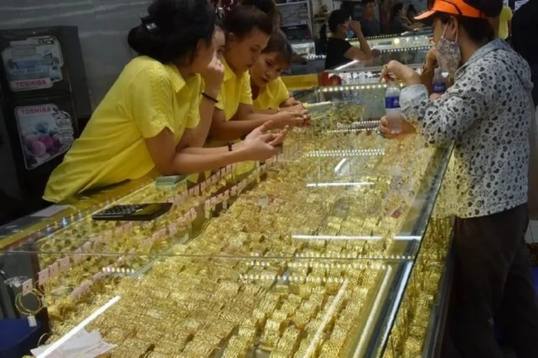 Có nên mua vàng Kim Chung hôm nay không