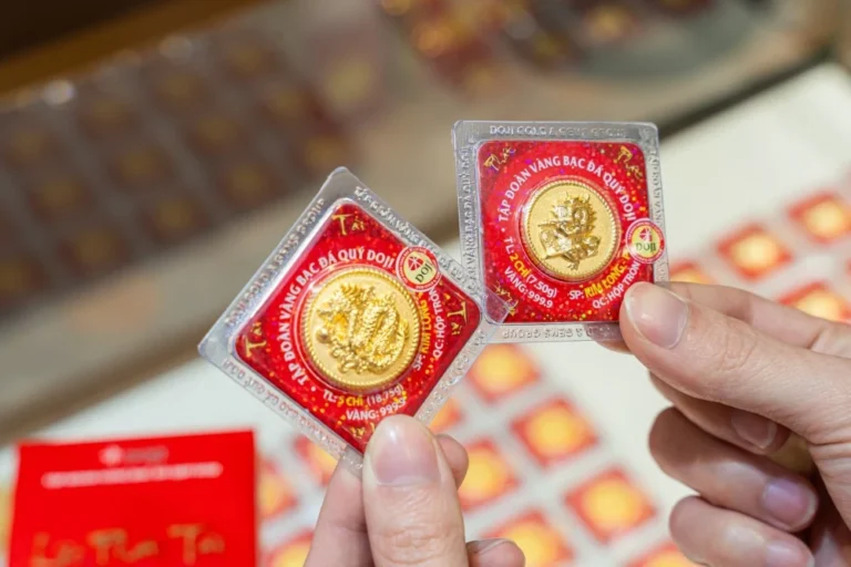 Ngày Thần Tài có nên mua vàng không