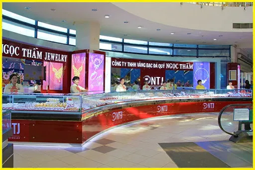 Công ty TNHH Vàng Bạc Đá Quý Ngọc Thẩm là đơn vị uy tín trên thị trường 
